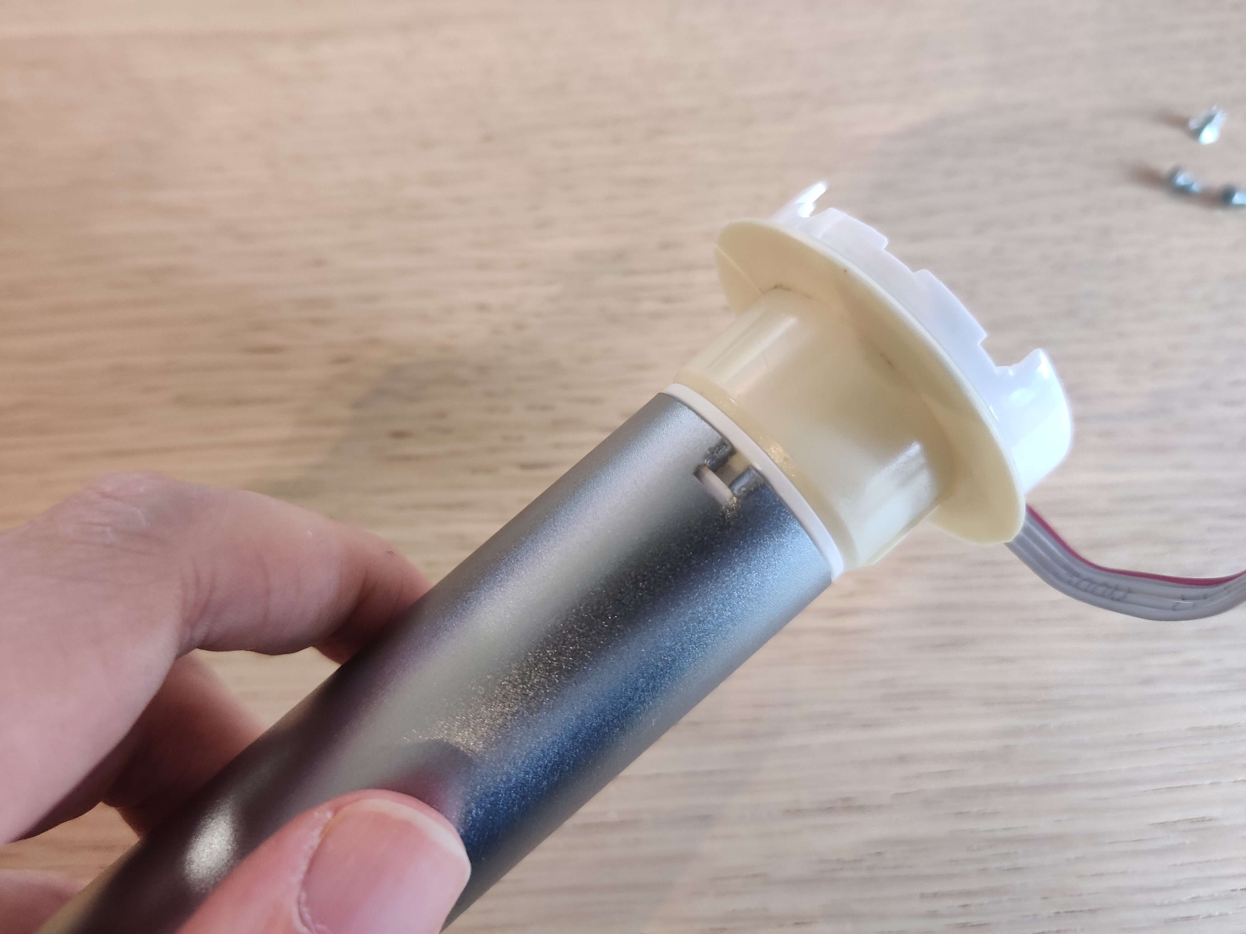 These are the tabs you’ll need to bend upwards
